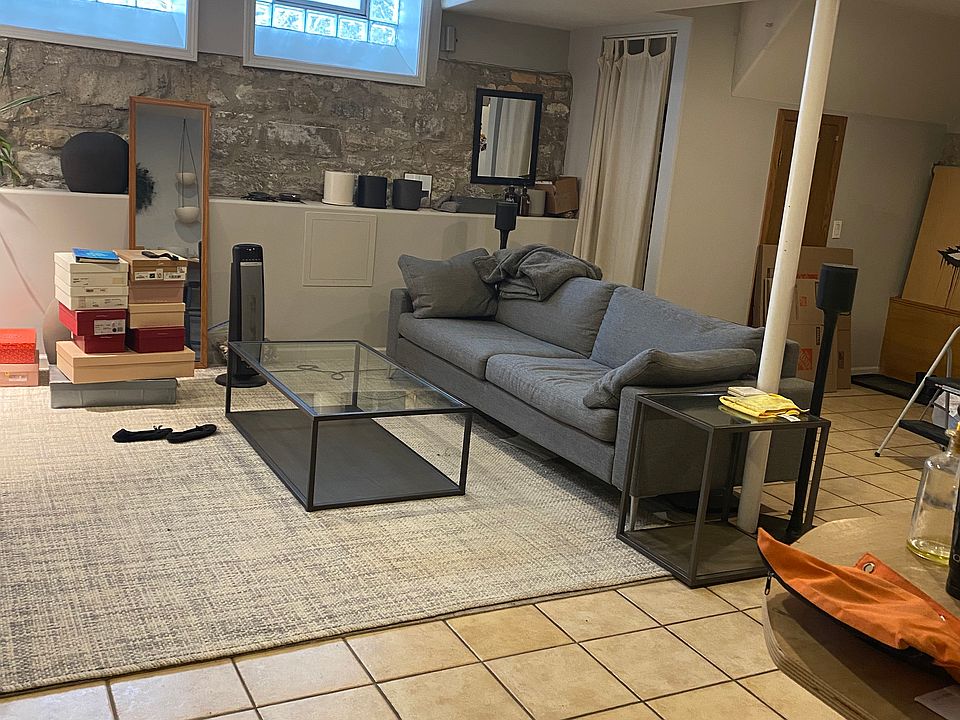 1st image of 2102 W Erie St Floor Basement