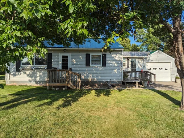 408 1st St N, Hoffman, MN 56339