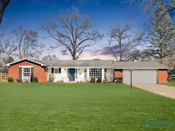 3704 Naples Dr, Toledo, OH 43615