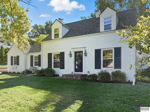 8119 Hickory St, Omaha, NE 68124