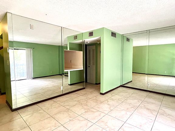 5th image of 2000 N Congress Avenue #206