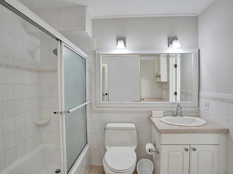 3930 NE 21st Ave — Photo 39