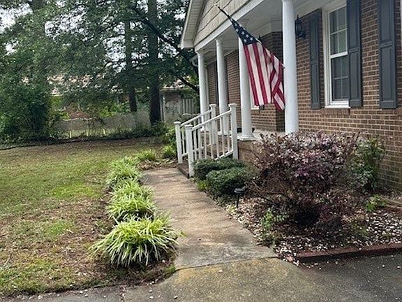 2nd image of 1508 Boyette Dr