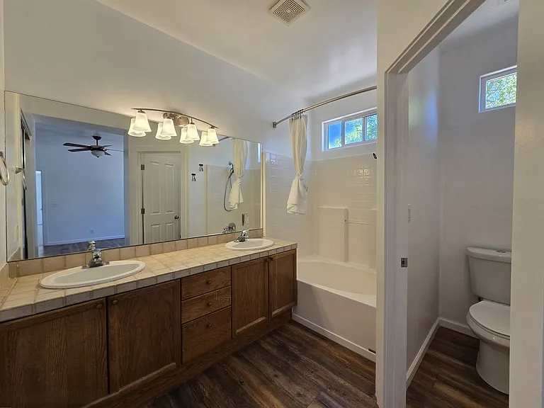 3 Wood Flower Pl — Photo 16