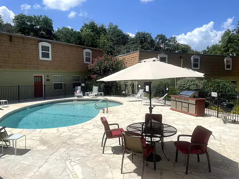 1500 E Side Dr #111 — Photo 12