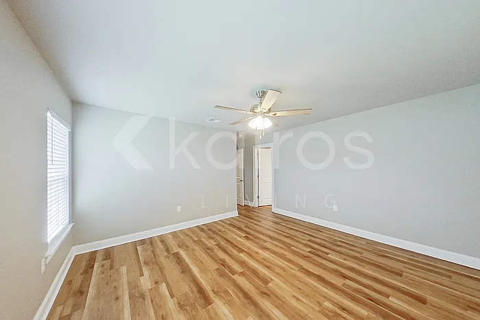 13724 Willowmore Dr — Photo 17