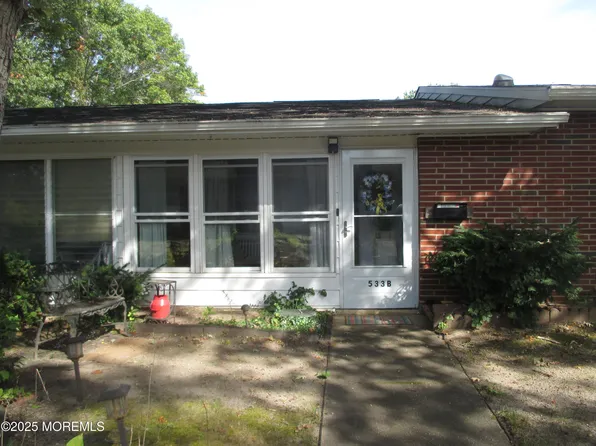 533B Dartmoor Court, Lakewood, NJ 08701
