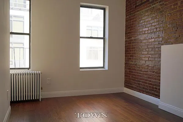 Rented by Town Residential | media 26