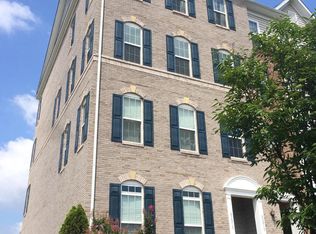 43913 Centergate Dr, Ashburn, VA 20148