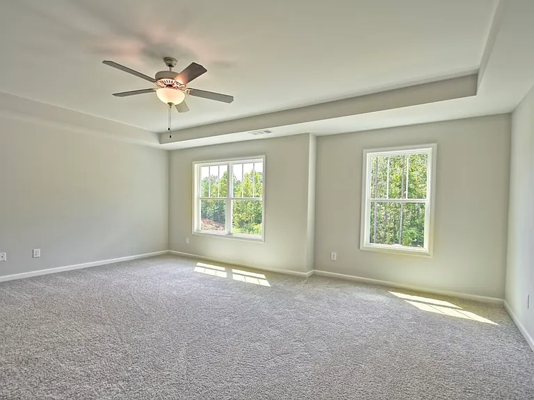 727 McDonald Dr — Photo 6