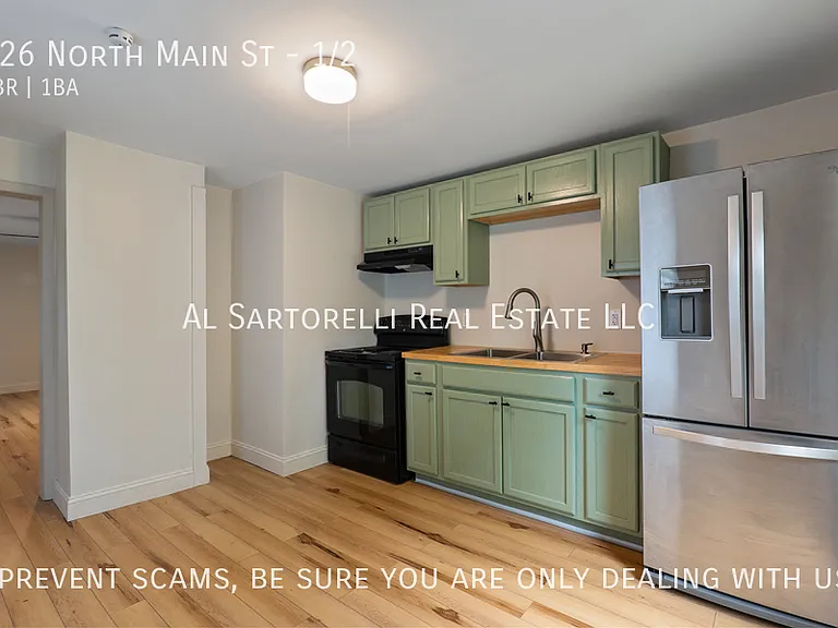326 N Main St #1/2 — Photo 4