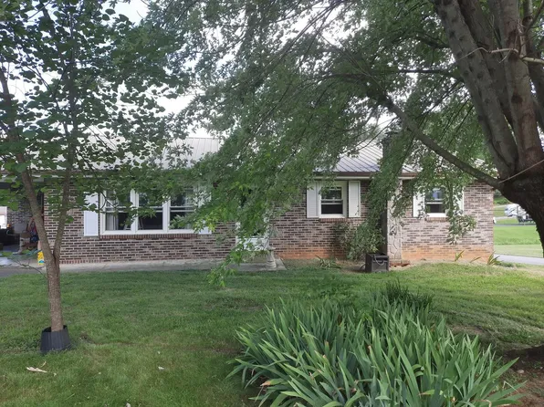 776 Etowah St, Newport, TN 37821