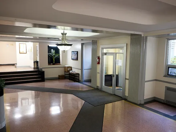 260 Ocean Pkwy APT 4H, Brooklyn, NY 11218