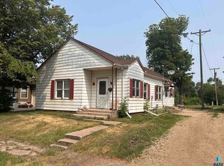 220 W Lincoln Ave, Salem, SD 57058
