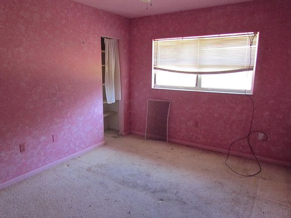 4th image of 10351 NW 103rd Ln