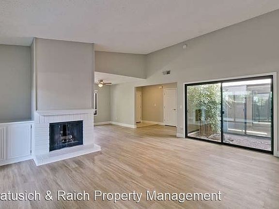 5th image of 1118 Silver Oak Ct