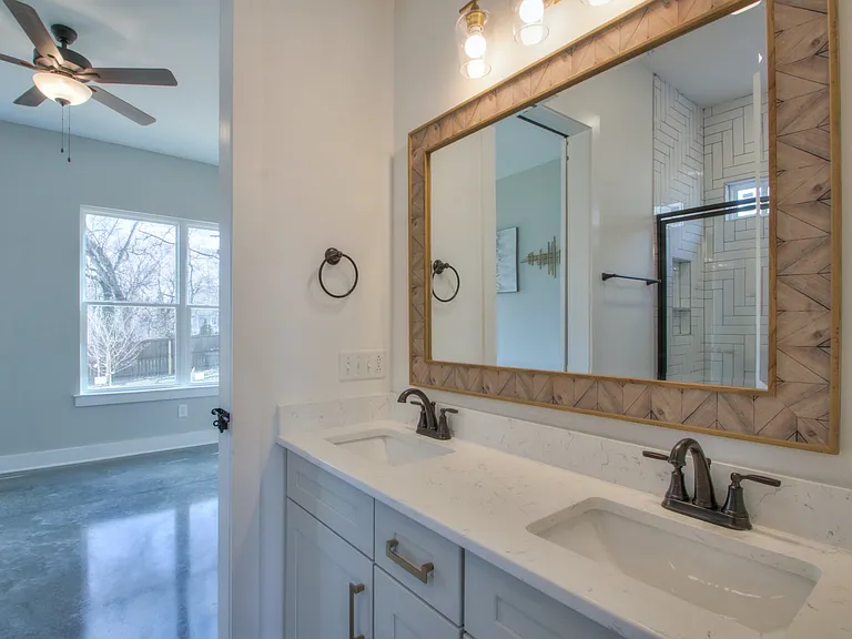 2810 Gear St — Photo 14