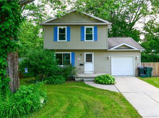 9009 Oak Ct, Windham, OH 44288