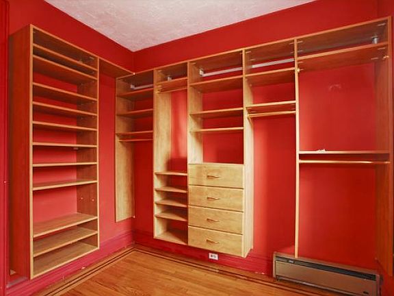 Walk-in-Closet