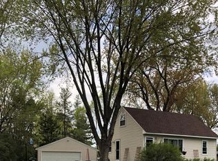 5 Crossway Dr, Circle Pines, MN 55014