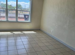 1002 Edith Blvd NE, Albuquerque, NM 87102