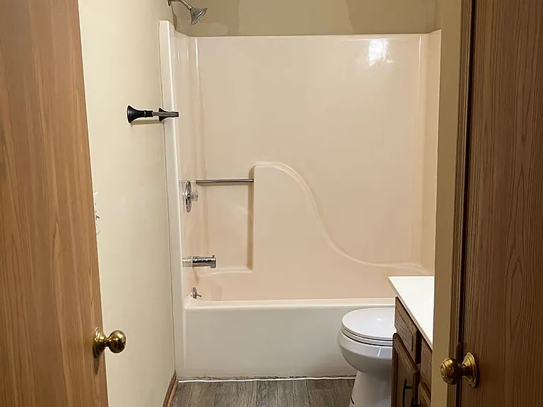1520 Hawk Cir #B — Photo 14
