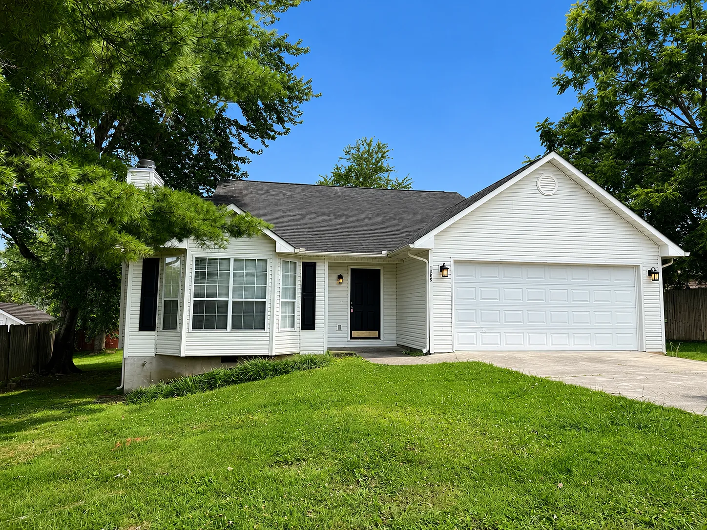 1209 Fielding Drive - 1 — Photo 1