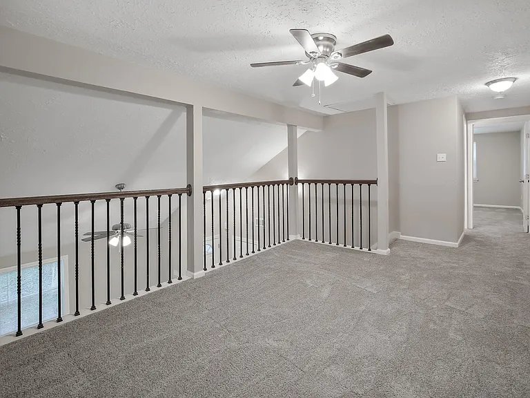 6 Green Field Pl — Photo 17