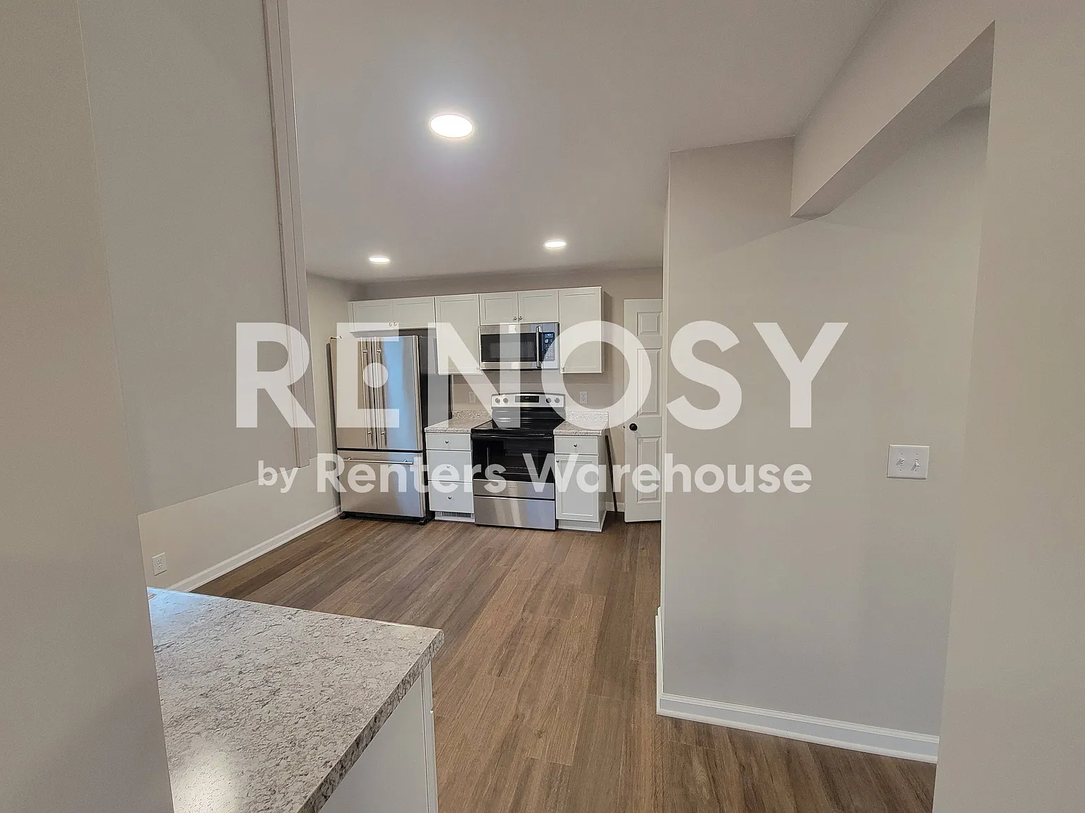 Available September 1st Newly Updated 2 Bdrm 1 1/2 Bath Home In New Ulm — Photo 4