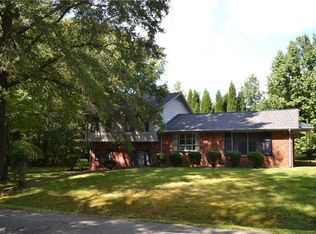202 W Tidball Ave, Madison, NC 27025