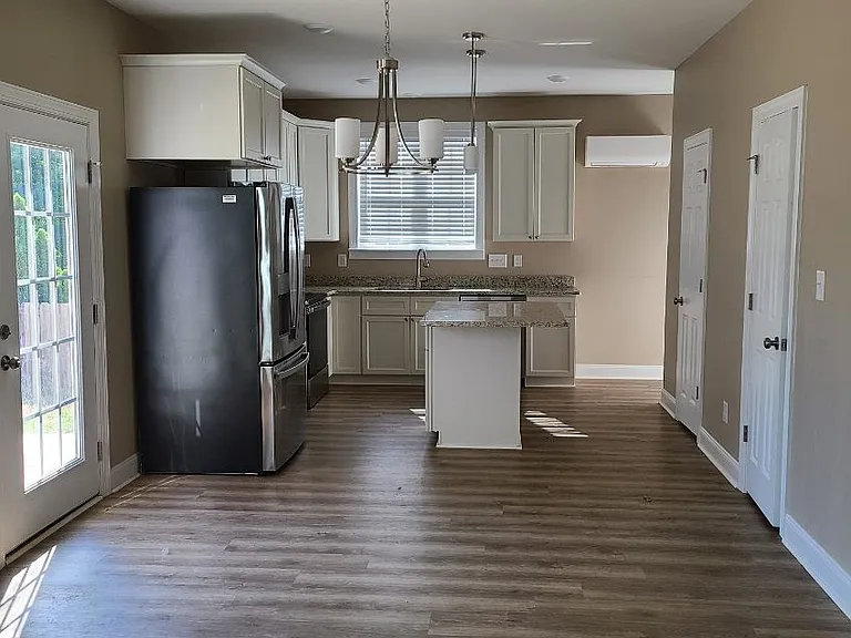 201 Tucker House Ln — Photo 8