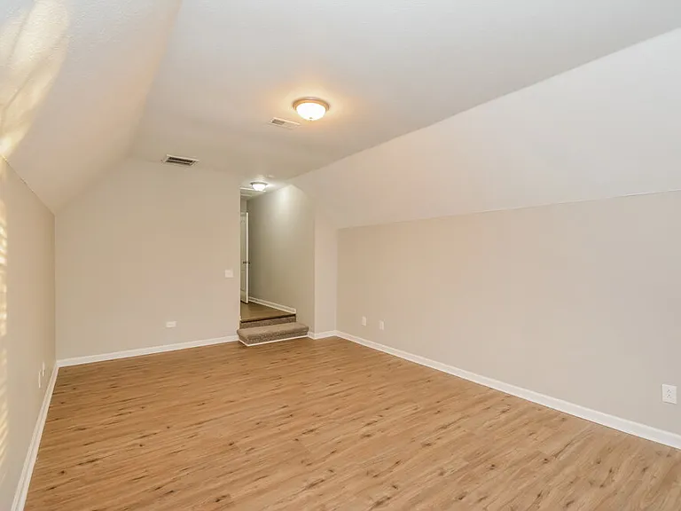 3338 Meadowhill Dr — Photo 7