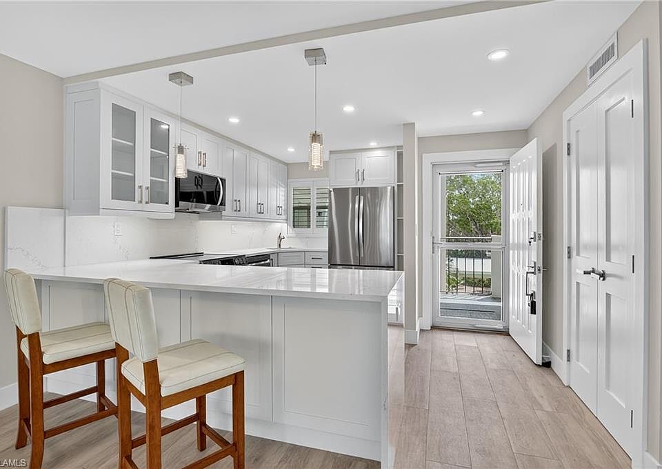 1st image of 29 High Point CIR E #204