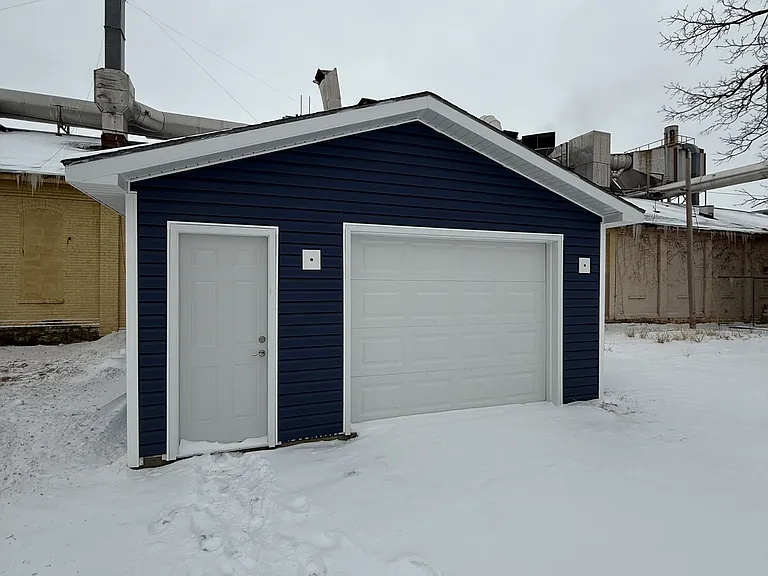 211 E Jefferson St — Photo 16