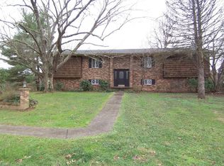 175 2nd Ave, Ravenswood, WV 26164