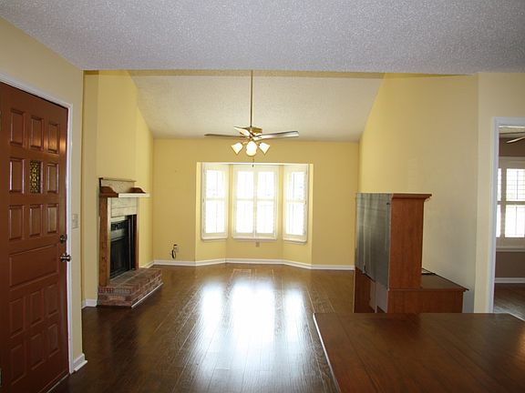 4th image of 203 S French Quarter Dr
