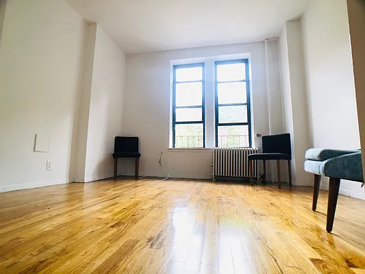 Rented by Level Group | media 7
