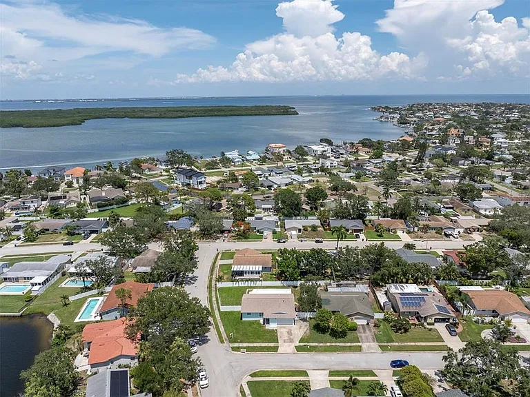 745 Pinellas Bayway S #206 — Photo 27