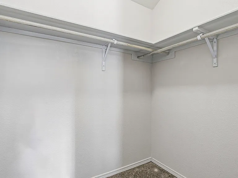 13745 Lago Vista Ave — Photo 26