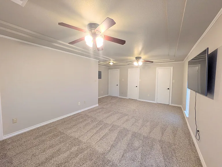 6618 Cloverbend St — Photo 41