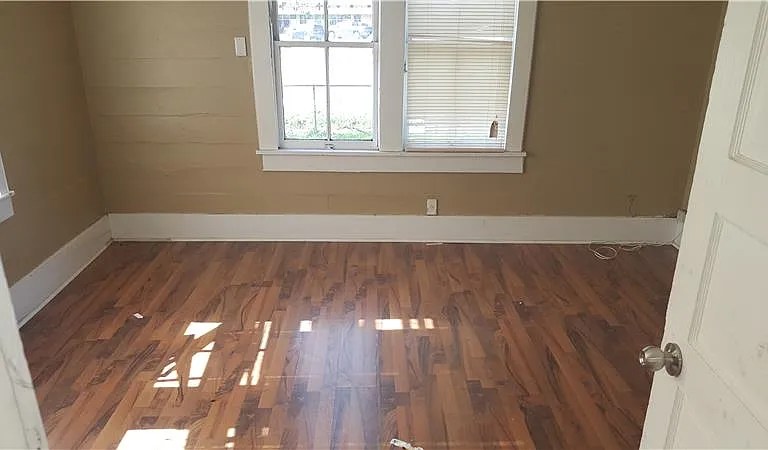 202 Carmel Dr — Photo 4