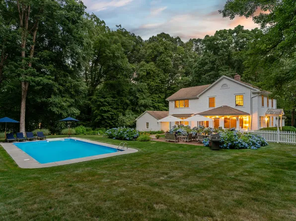 137 Weston Road, Weston, CT 06883