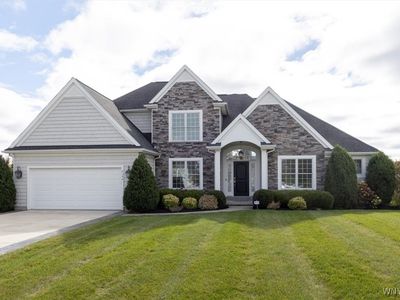 7154 Rolling Meadow Dr, Pendleton, NY, 14120