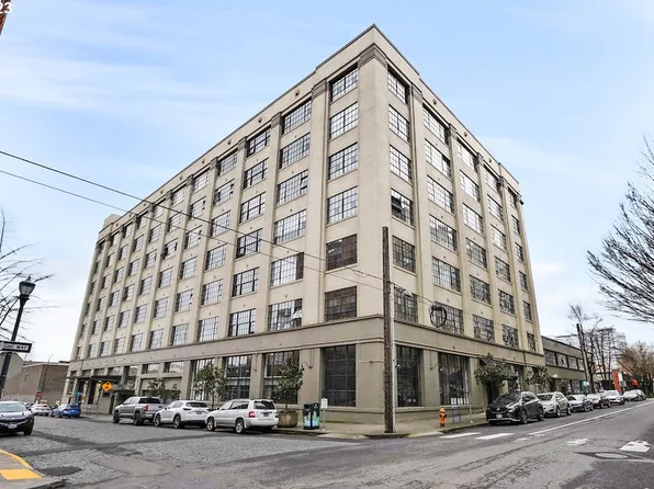 1314 NW Irving St APT 302, Portland, OR 97209