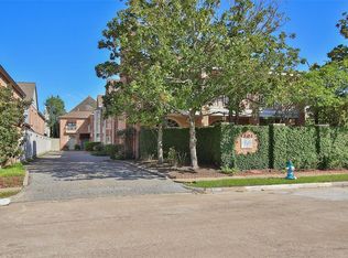 1301 Potomac Dr, Houston, TX 77057