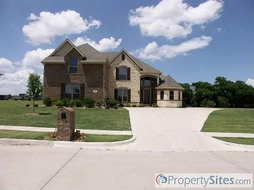 1st image of 926 Lorene Dr