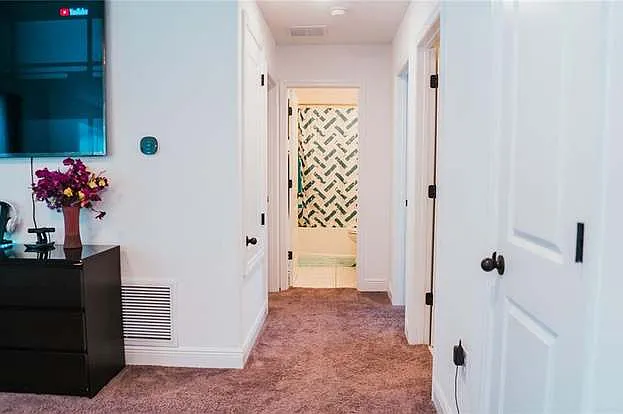 2499 Spring Breeze Dr — Photo 48
