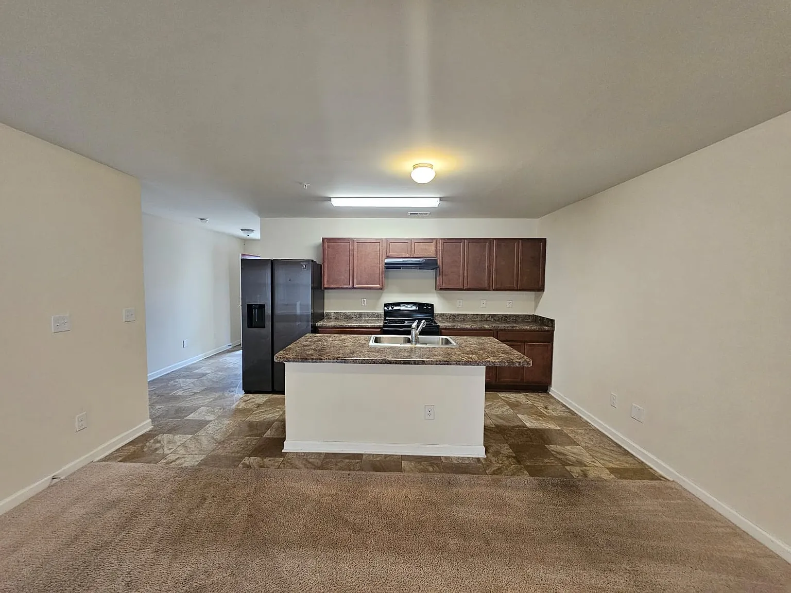 3 bed, 2.5 bath, 1508 sqft, $1,700 — Photo 3