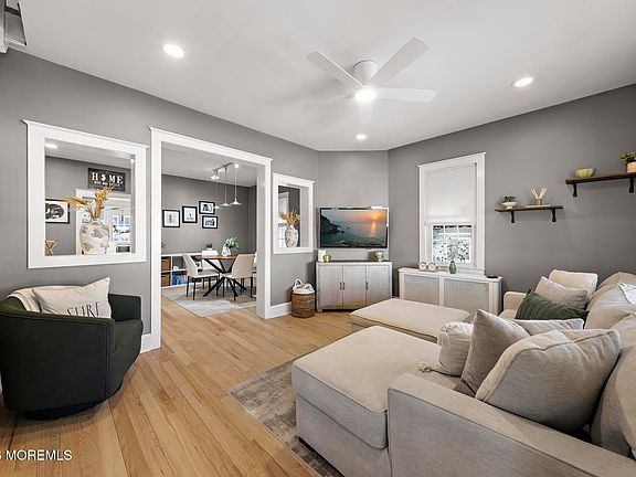 3rd image of 428 Atlantic Avenue
