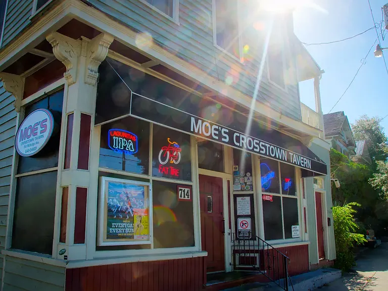 Moe's Crosstown (15 min walk)